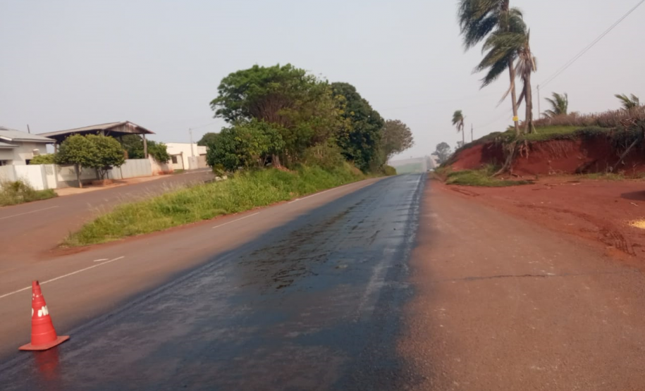 Aplicação de pintura de ligação