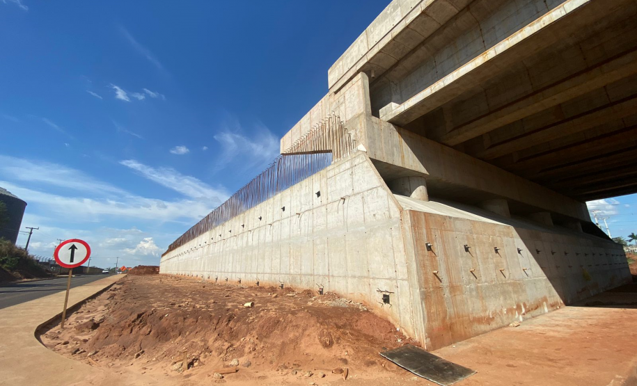 Novo viaduto no acesso para Mariluz