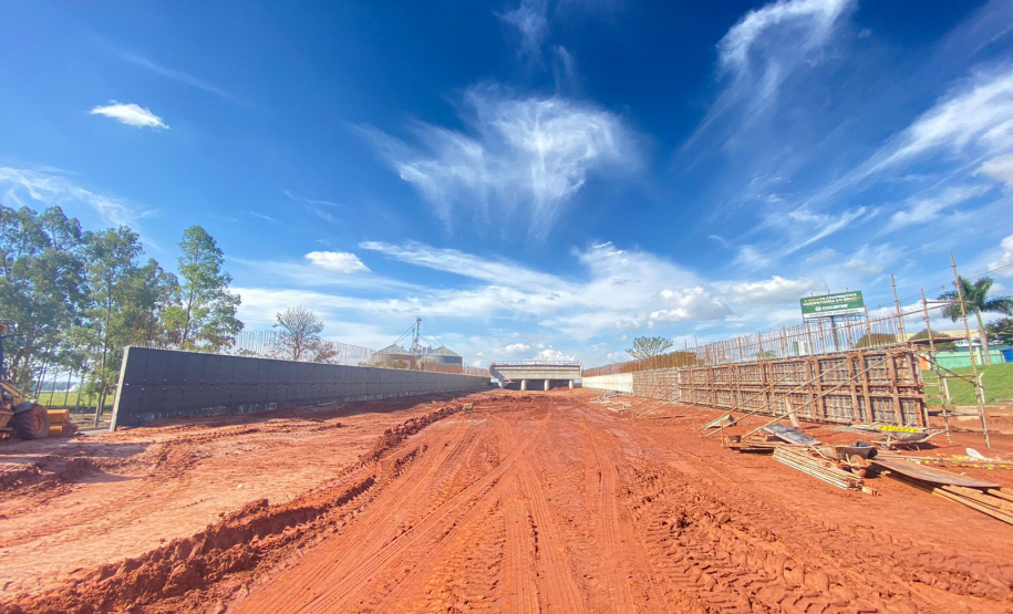 Novo viaduto no acesso para Mariluz