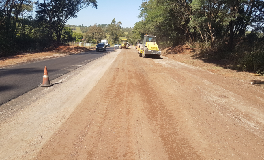 Obras de terceiras faixas na PR-323