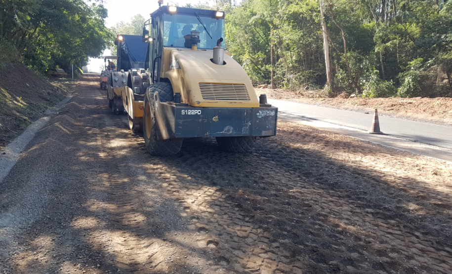 Obras de terceiras faixas na PR-323