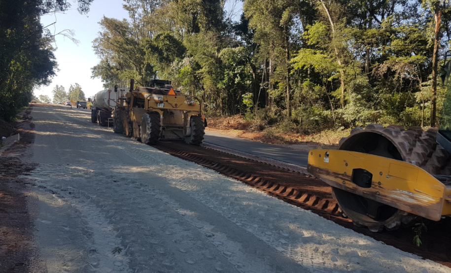Obras de terceiras faixas na PR-323