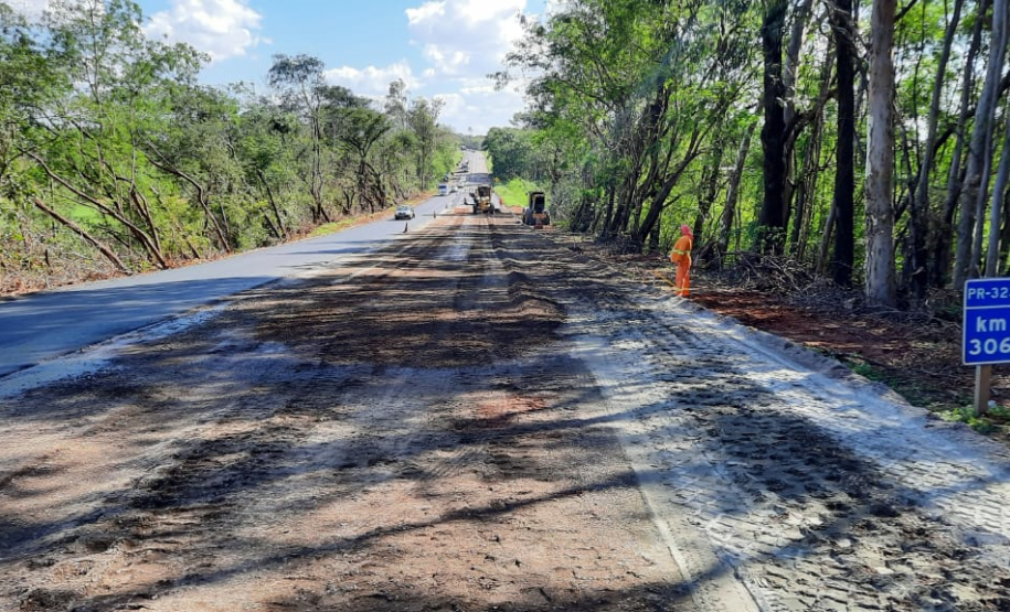 Obras de terceiras faixas na PR-323