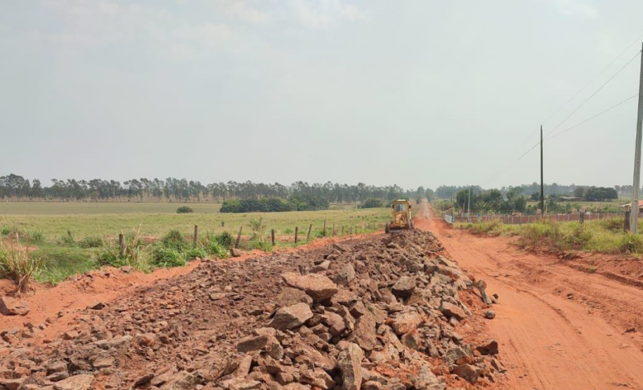 Serviços na PR-478 em Loanda