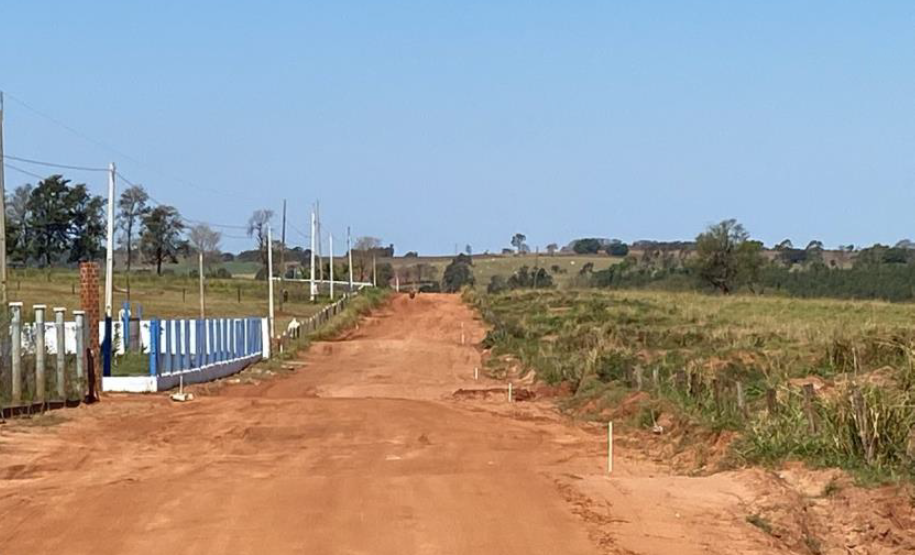 Serviços na PR-478 em Loanda