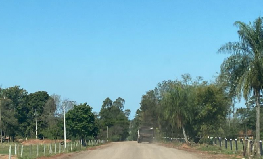 Serviços na PR-478 em Loanda