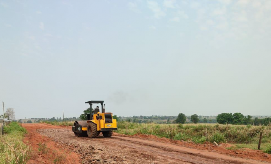 Serviços na PR-478 em Loanda