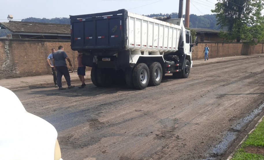 Serviços de conservação na PRC-280 via Proconserva