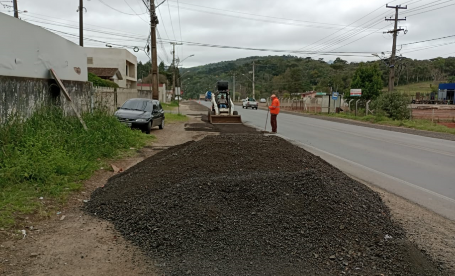 Serviços de conservação na PRC-280 por administração direta