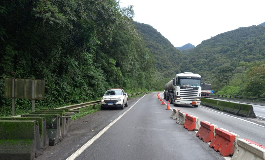 Serviços de operação de tráfego do DER/PR na BR-277