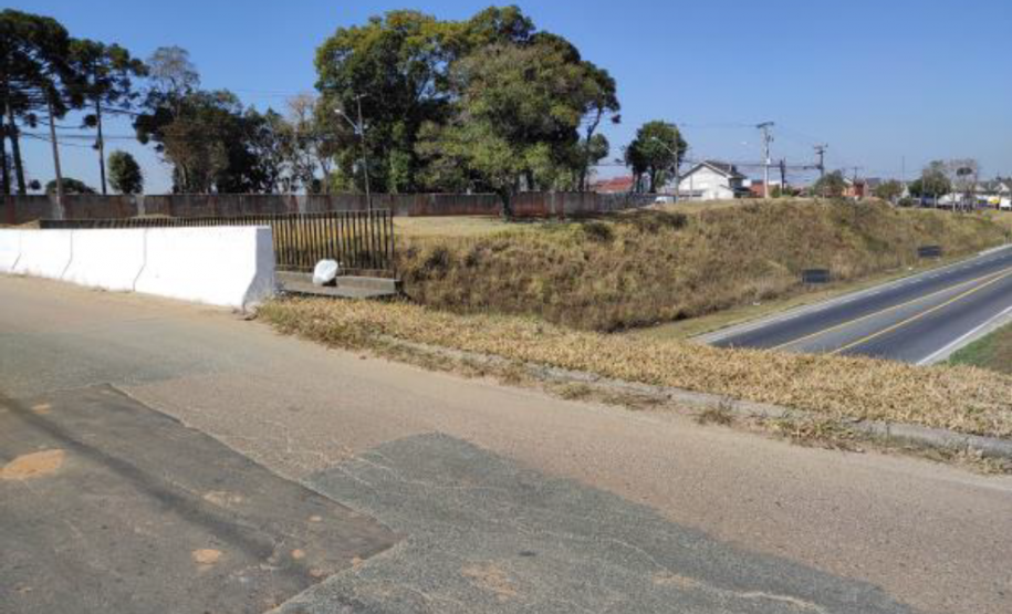 Passagem Superior R. Newton Laporte PR-418