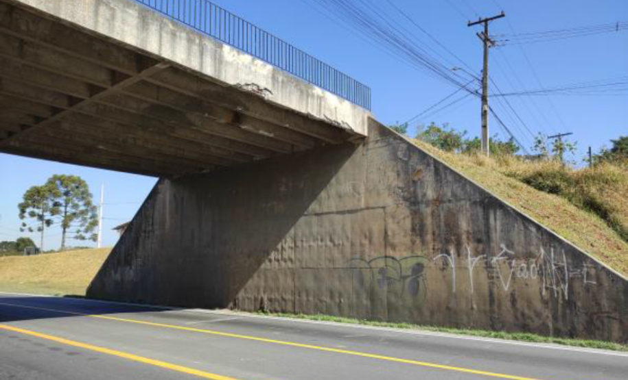 Passagem Superior R. Newton Laporte PR-418