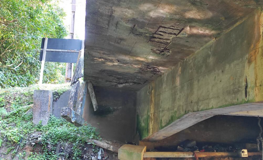 Ponte sobre Rio Prainha PR-412