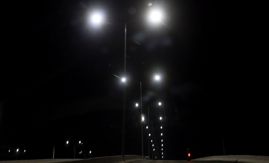 Nova iluminação PR-415