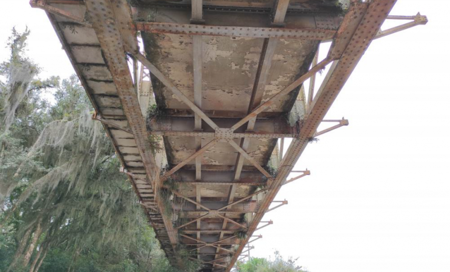 Ponte da PR-427 entre a Lapa e Campo do Tenente