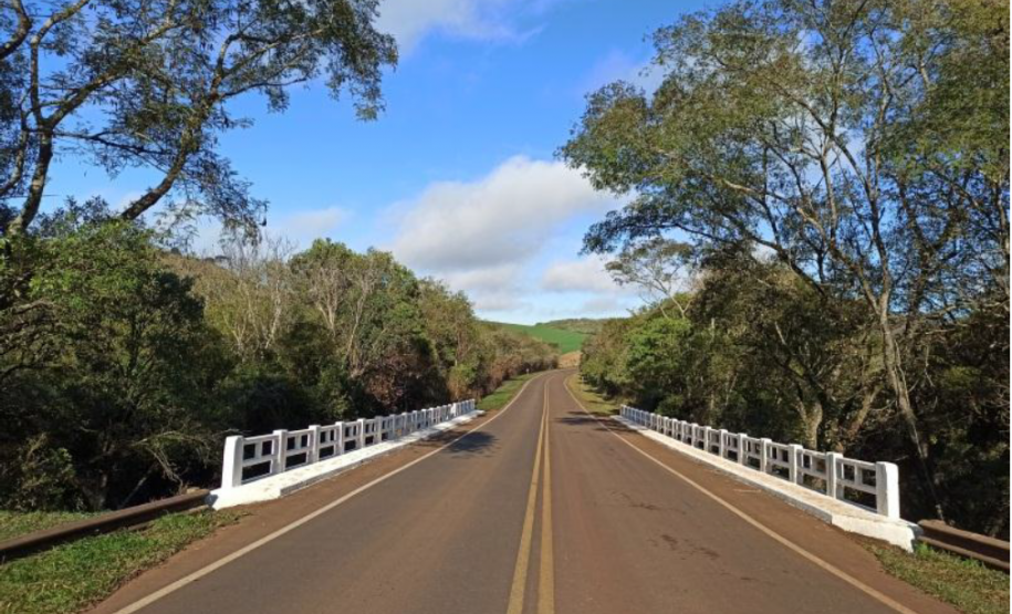 Ponte Rio das Cobras