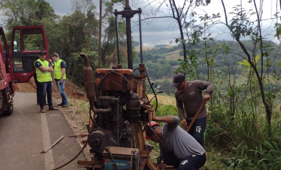 Sondagens na PR-182, em Salgado Filho