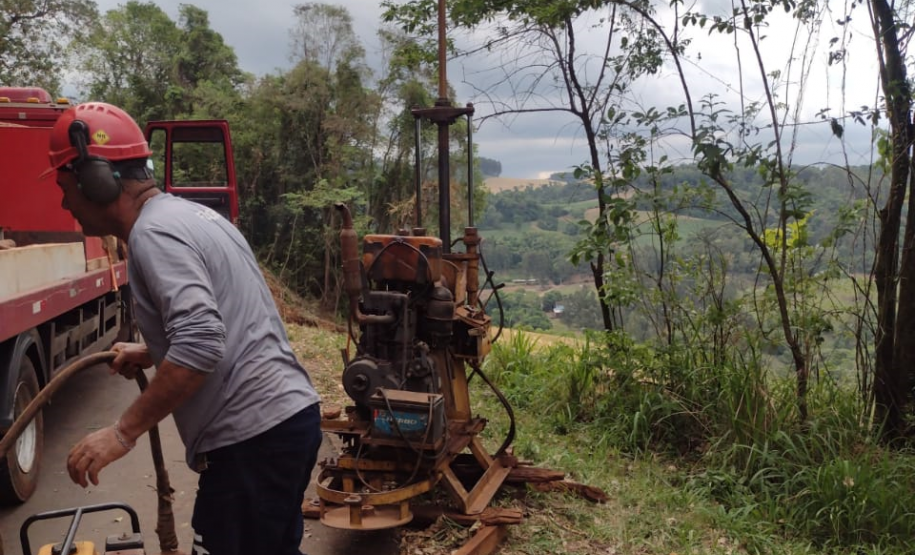 Sondagens na PR-182, em Salgado Filho