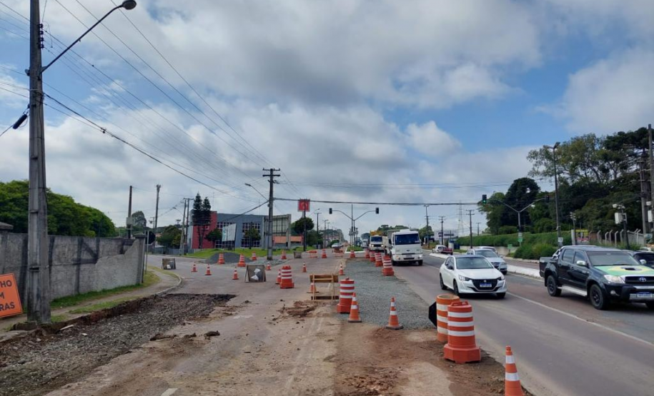 Obras do novo viaduto do Bradesco, em São José dos Pinhais