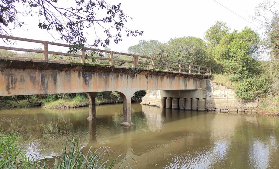 Ponte Lagoa Iapó PR-090 em Castro