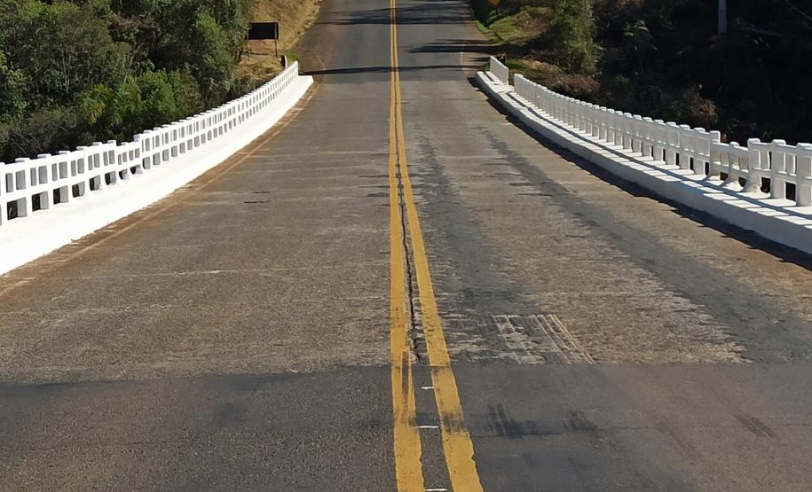 Ponte Rio Pinhão - PR-170 no limite entre Guarapuava e Pinhão
