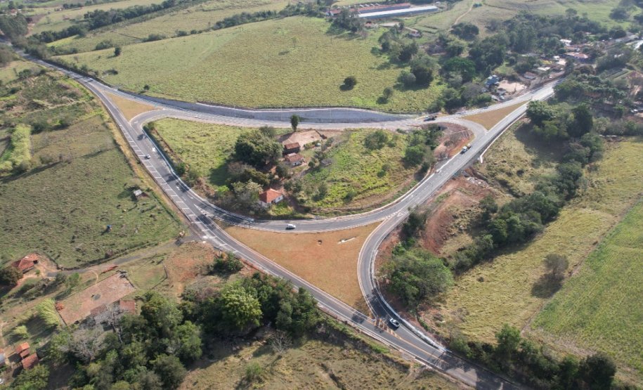 Correção de curva na PR-151 em Ribeirão Claro