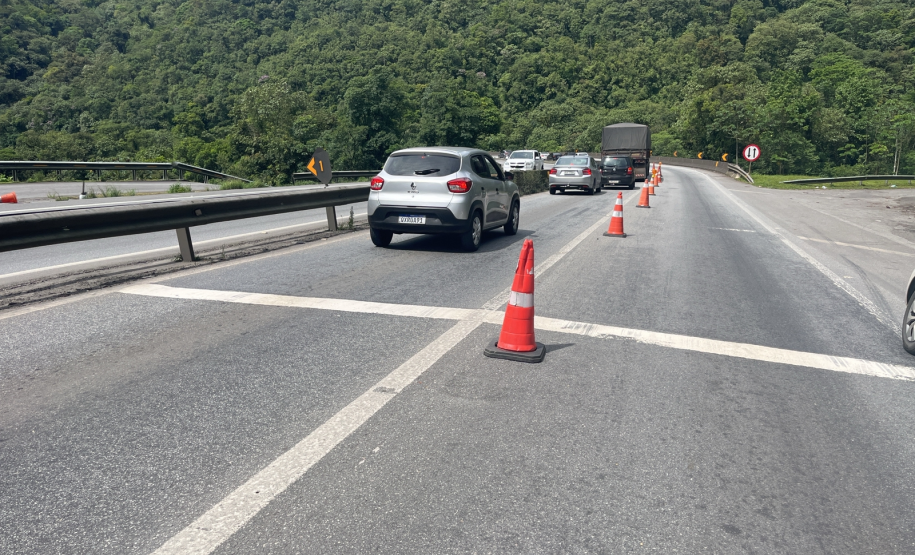 Serviços na BR-277 em 05/01/23