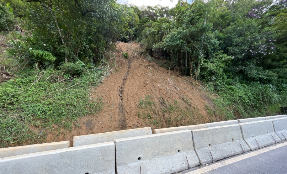 Serviços na BR-277 em 05/01/23