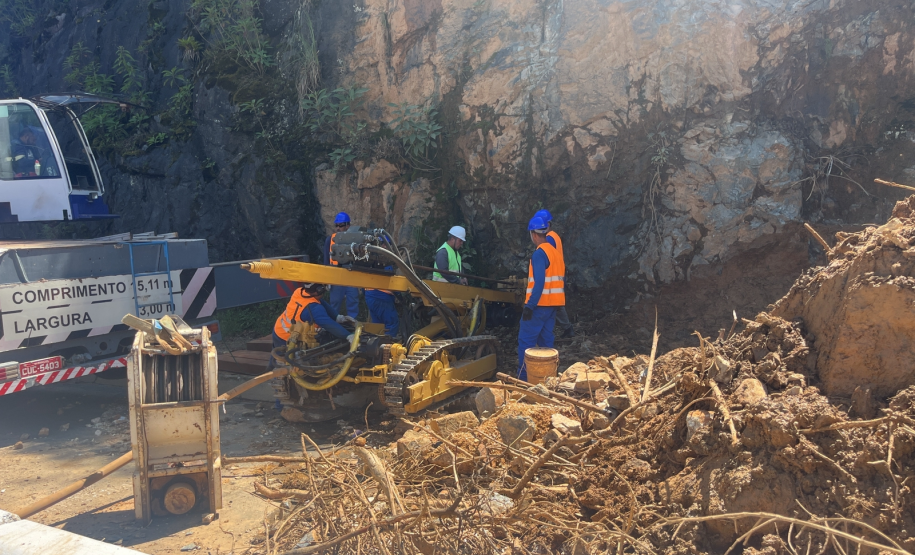 Perfuração de rocha