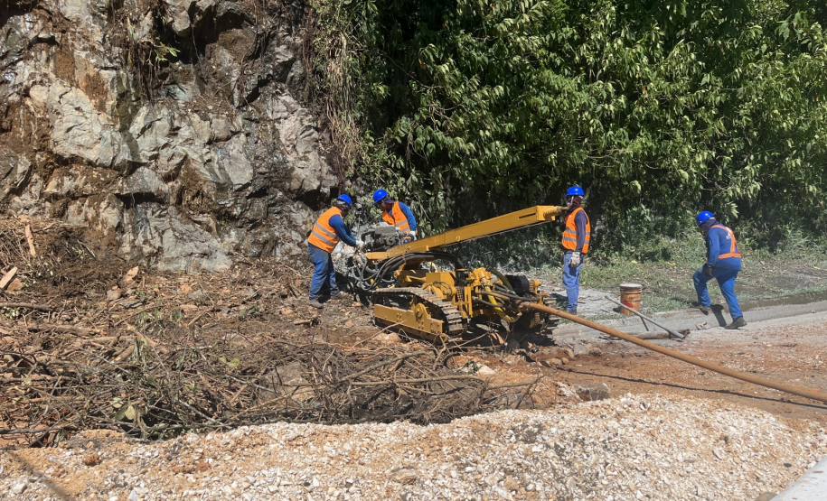 Perfuração de rocha