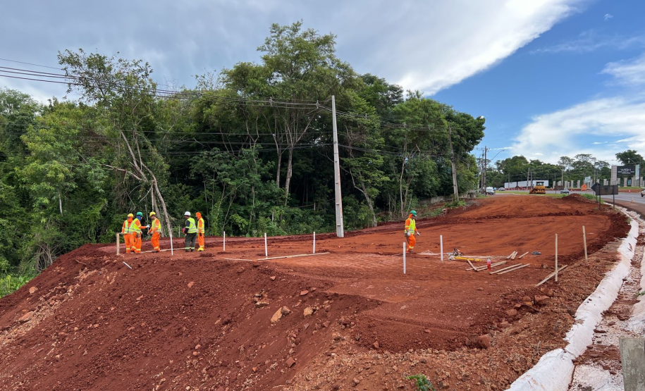 Tubulões km 2+860 montagem de gabarito