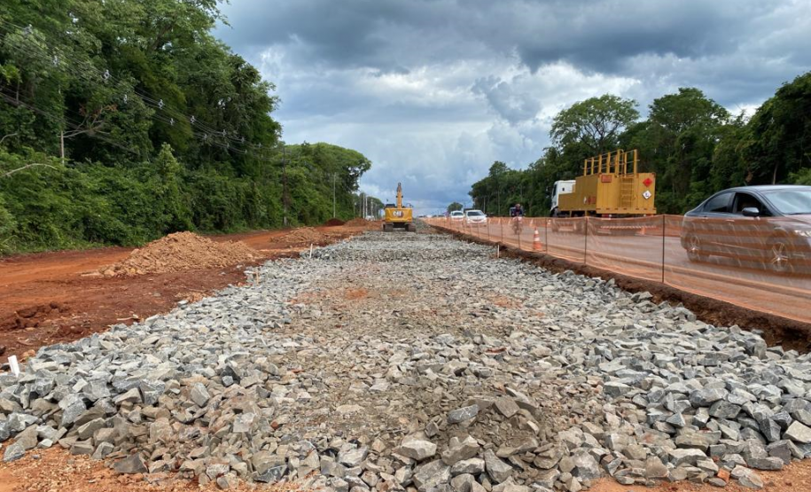 Viaduto km 3+970 rachão para fundação do muro de contenção