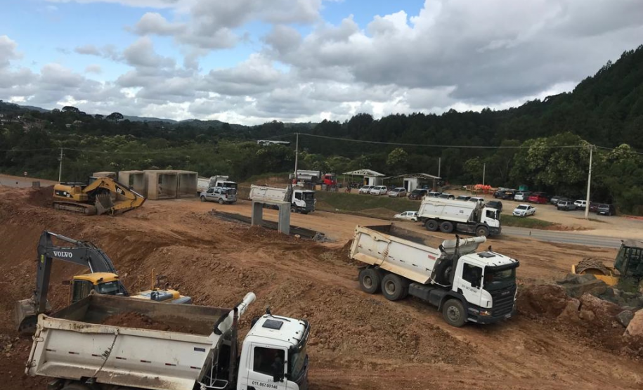 Serviços da duplicação da Rodovia dos Minérios