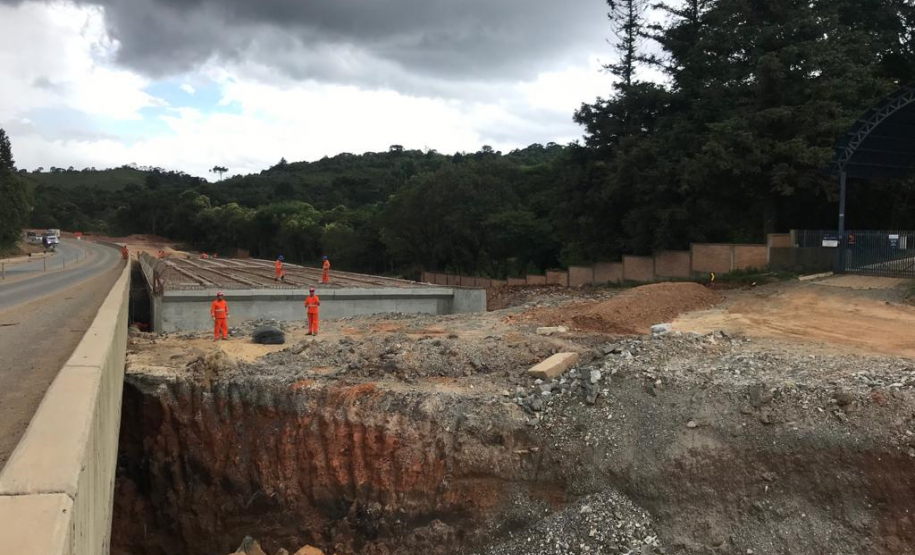 Serviços da duplicação da Rodovia dos Minérios