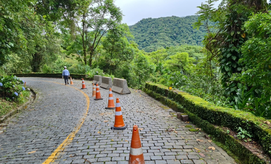 Implantação de barreiras New Jersey