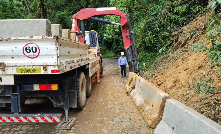 Implantação de barreiras New Jersey
