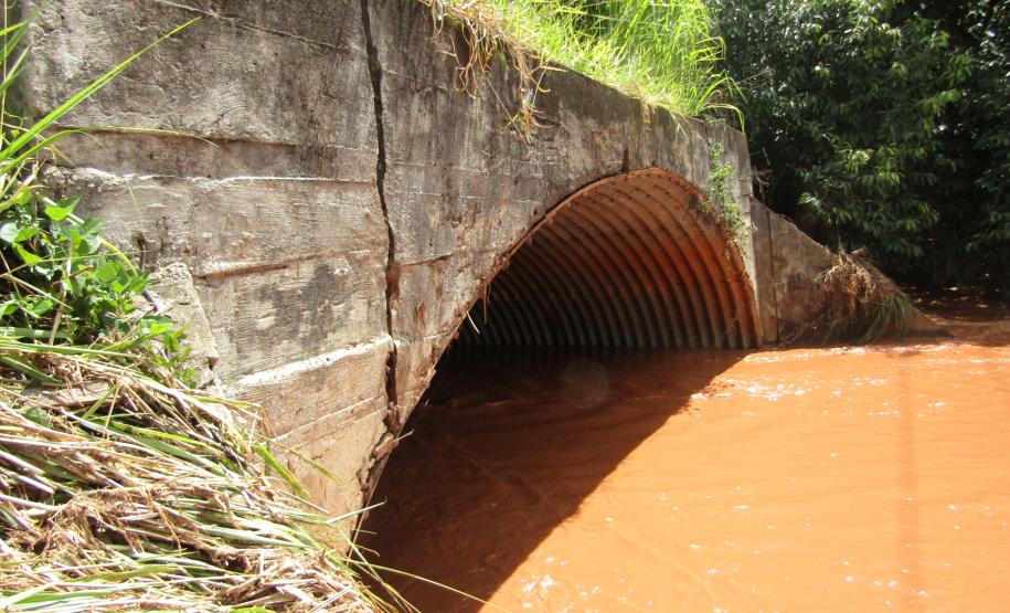 Galeria Ribeirão Tamanduateí PR-576 no limite entre Santa Isabel do Ivaí e Santa Cruz de Monte Castelo