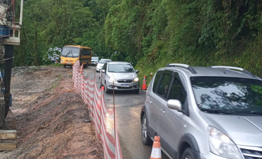 Km 7 - Operação pare-e-siga em andamento