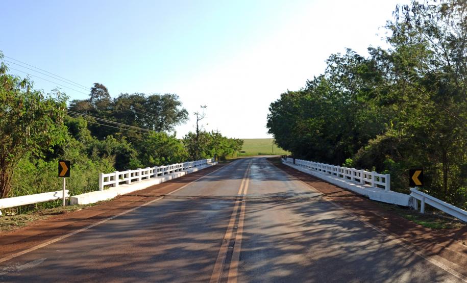 Ponte Rio Açu PR-364 em Terra Roxa
