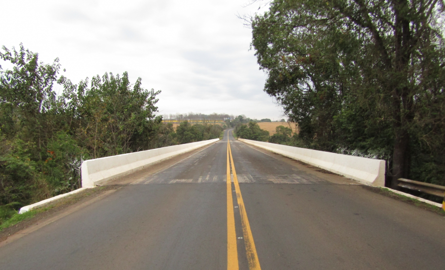 Ponte Rio Chopim PR-566 no limite entre Coronel Vivida e Itapejara d'Oeste