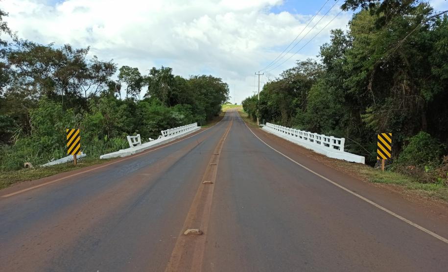Ponte Rio dos Padres PR-239 no limite entre Jesuítas e Iracema do Oeste