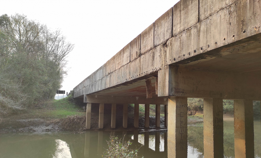 Ponte Rio Imbituva (PR-438), no limite entre Fernandes Pinheiro e Teixeira Soares