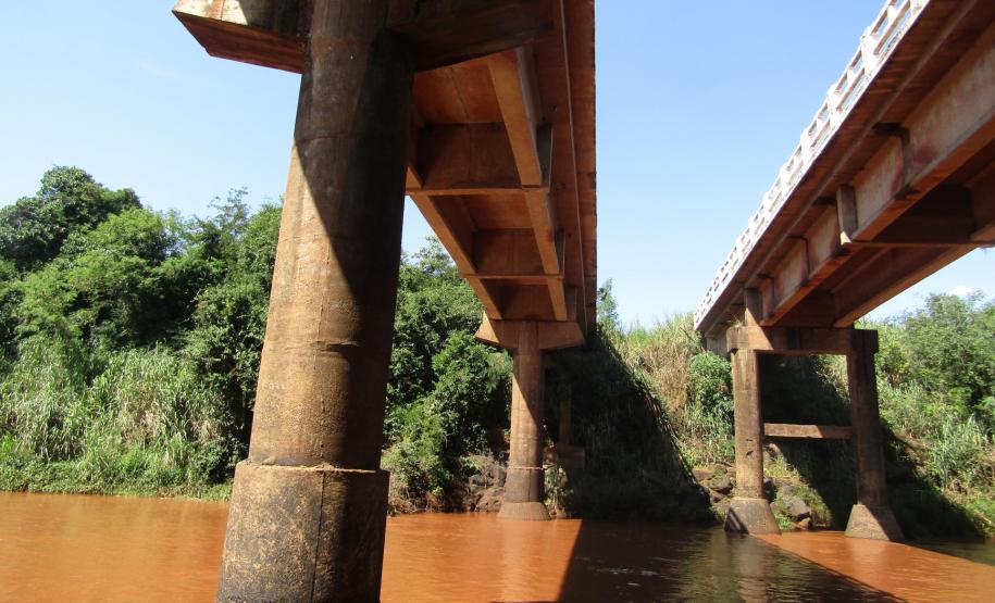 Ponte Rio Pirapó (Montante) PR-458 no limite entre Flórida e Atalaia