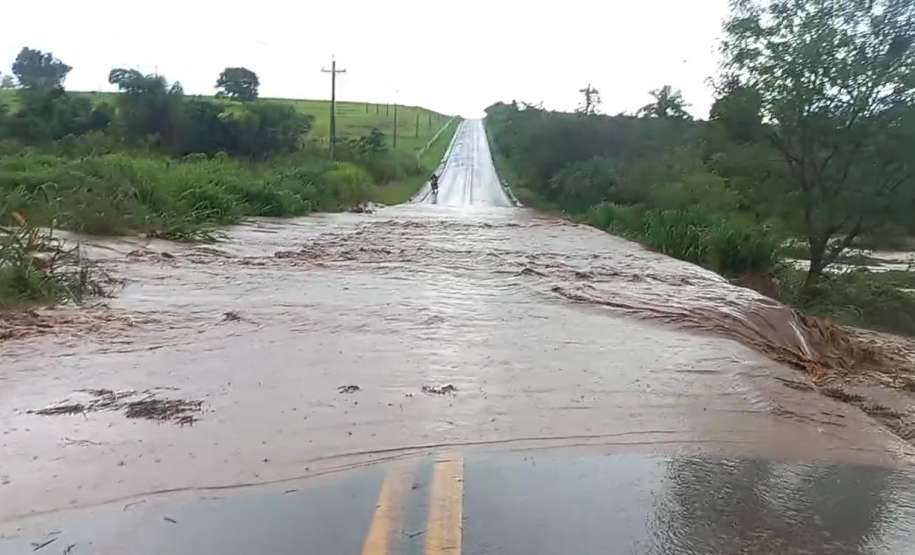 PR-082 galeria Douradina - Ivaté