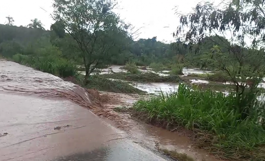 PR-082 galeria Douradina - Ivaté