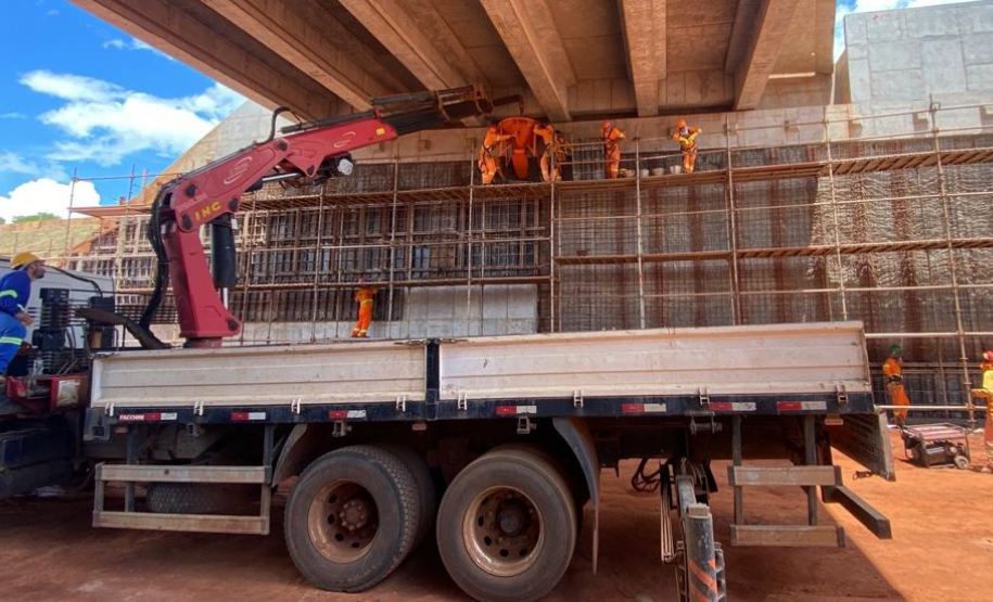 Obras de duplicação da PR-323 em Umuarama