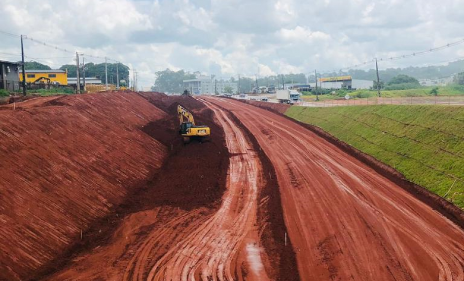 Obras de duplicação da PR-323 em Umuarama