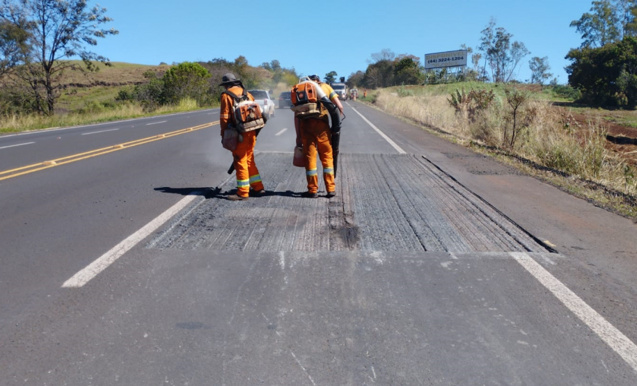 PR-444 km 28+201 Remendo - Limpeza após fresagem
