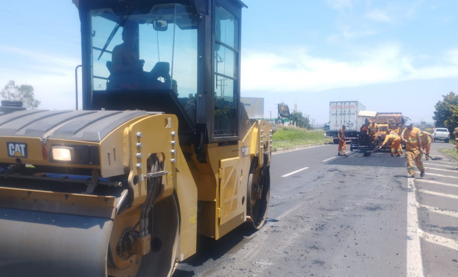 km 196+860 L.E P.2 Aplicação e compactação Remendos Superficiais