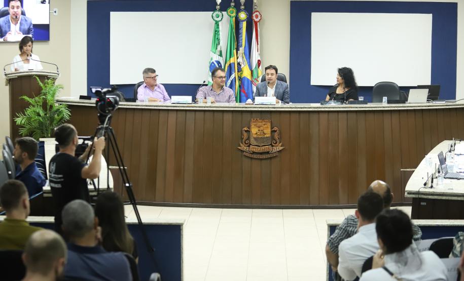 Audiência pública sobre nova contratação do ferry boat de Guaratuba.
